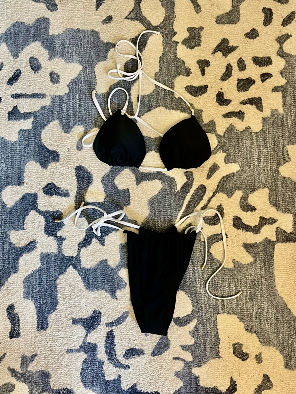 Abercrombie and Fitch Black and White String Bikini